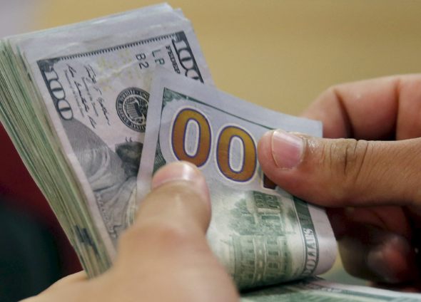 现金折扣和销售折让，均应在实际发生时计入当期财务费用