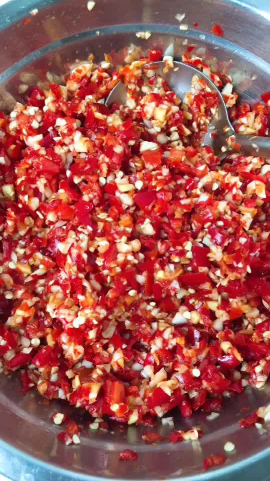 剁椒和糟辣椒一样吗