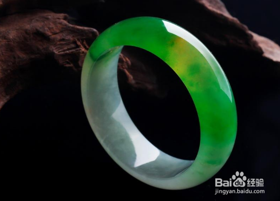 翡翠手镯怎么养才能透