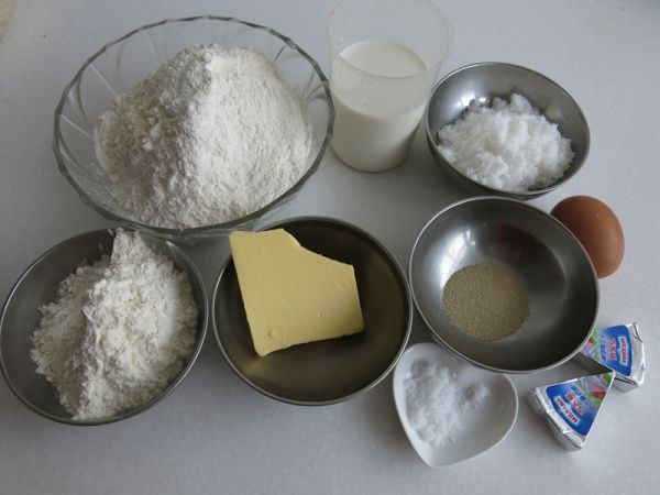 毛毛虫肉松面包