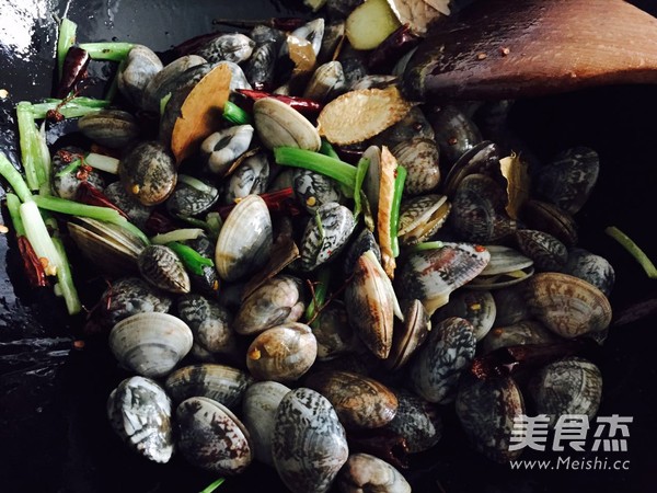 下饭菜辣炒花甲