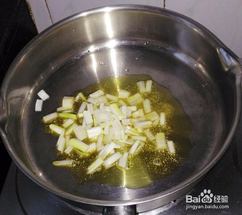 青椒金针菇炒鱿鱼的做法