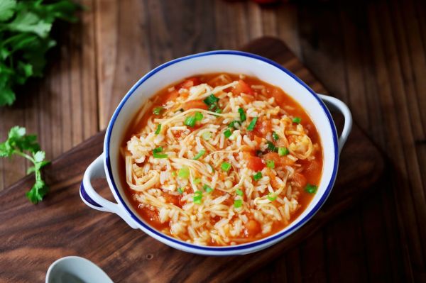 番茄金针菇烩饭