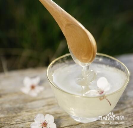 芦荟泡蜂蜜的做法与功效,鲜芦荟汁加蜂蜜的功效