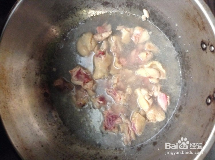 松蛾炖鸡的做法