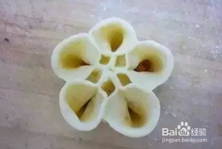 最新的饺子包法，帅呆了，不会你就OUT了！