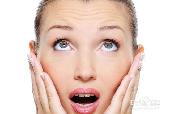 常做几个小动作,可使脸上减少或不生皱纹