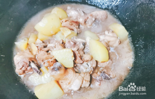 鸡肉炖土豆怎么做