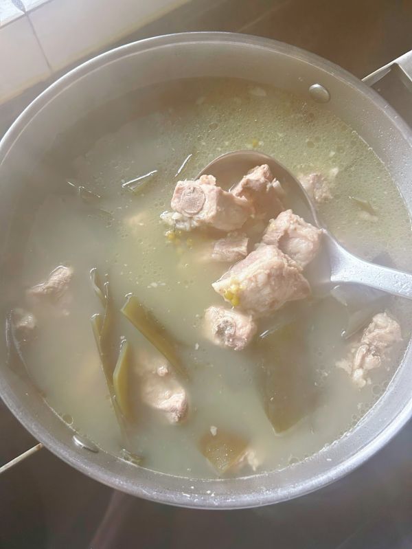 海带绿豆排骨汤