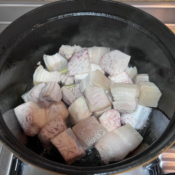 桂花芋头红烧肉