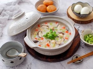 香菇鸡肉蔬菜粥的做法