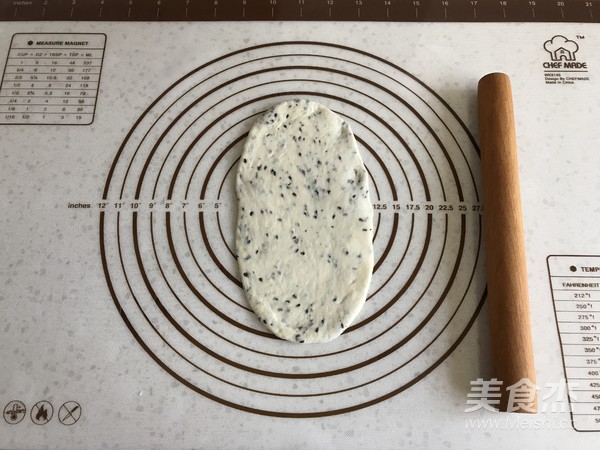 黑芝麻贝果的做法