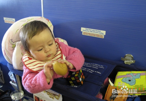 小宝宝坐飞机的一些注意事项