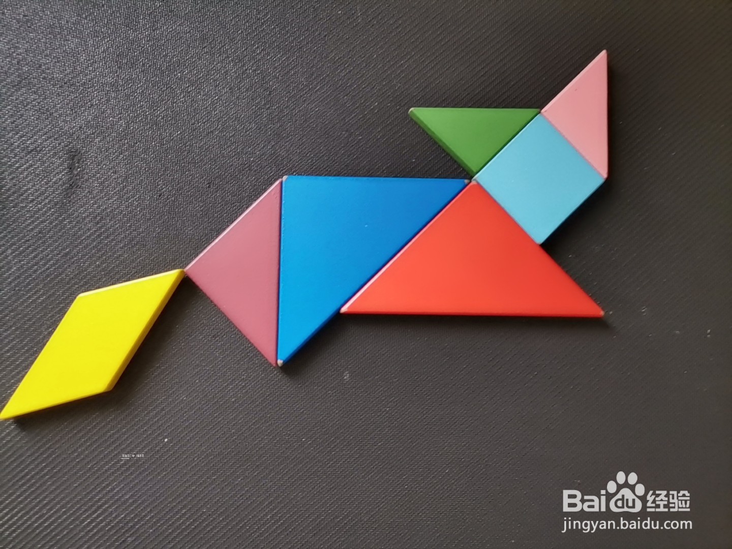 儿童益智七巧板 如何用七巧板拼一只猫(6)