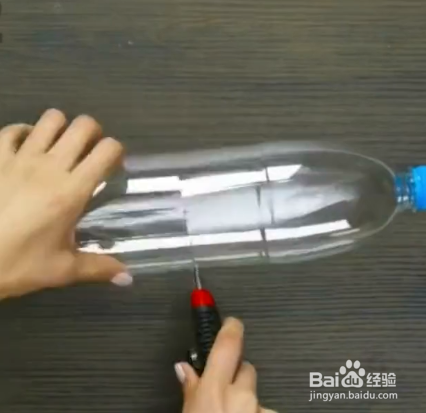 如何用塑料瓶制作花盆