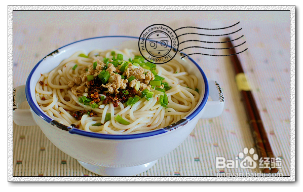 排骨汤,肉丝浇头的米粉哇哈哈