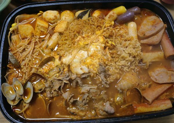 泡菜肥牛部队火锅