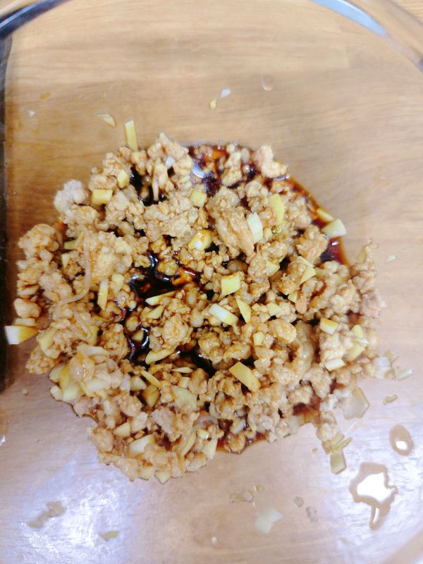 肉末粉丝娃娃菜