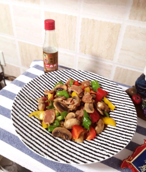 培根炒蘑菇彩椒