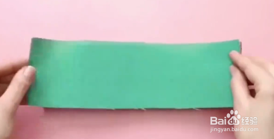如何给芭比娃娃做一个沙滩椅