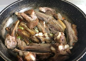 美味超好吃的炖羊排