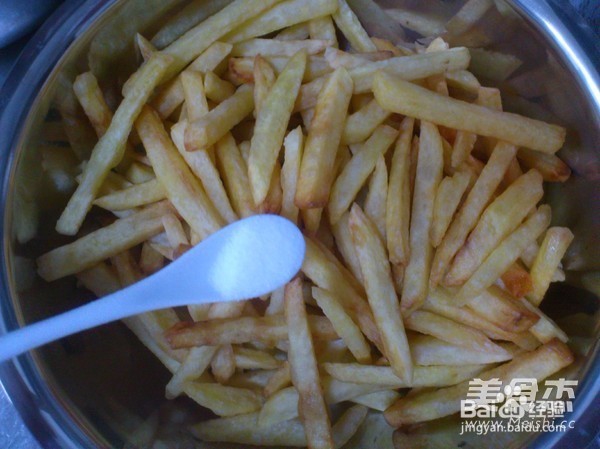 如何炸出金黄色的薯条