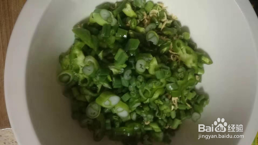蒜苔炒鸡蛋的做法