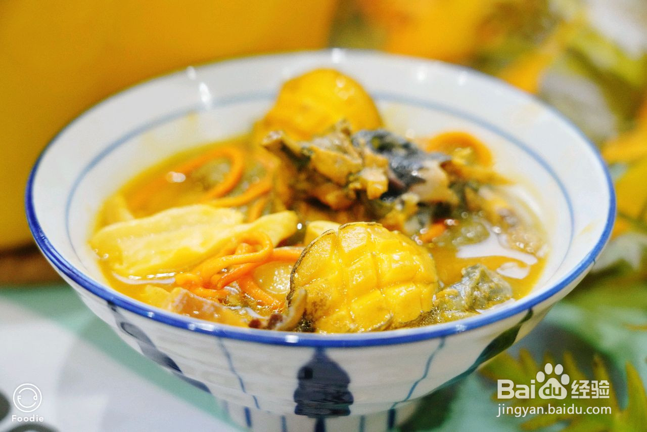 金汁鲍鱼松茸鸡汤的做法