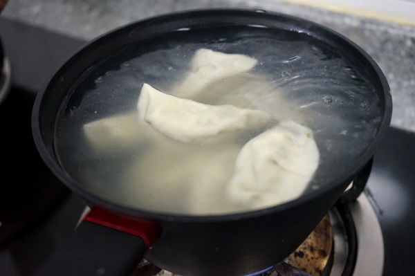 莲藕玉米芹菜肉饺子