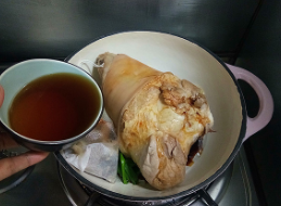 如何做招财肘子