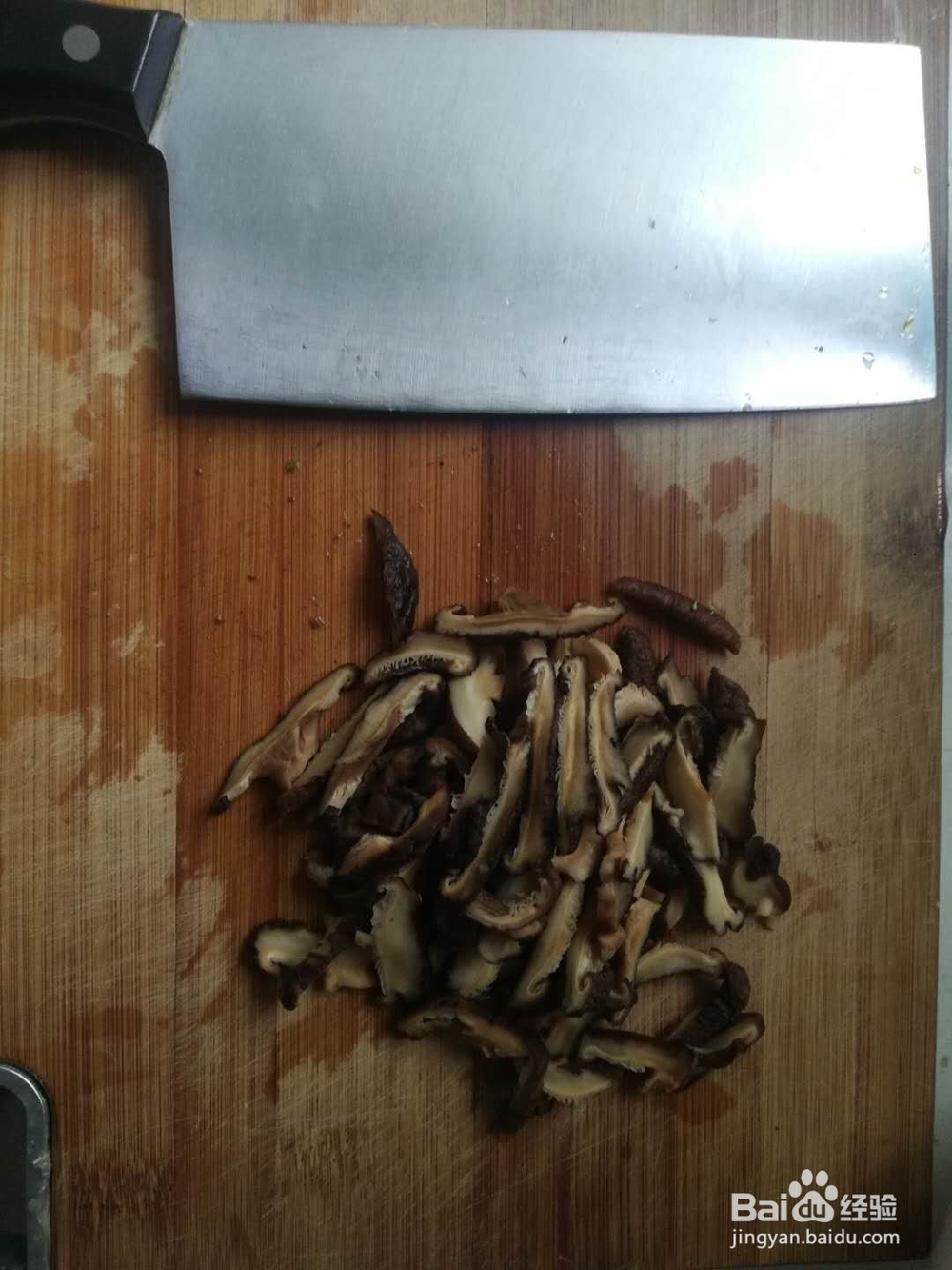 香菇虾米酱油炒饭，好吃又简单的自制攻略！