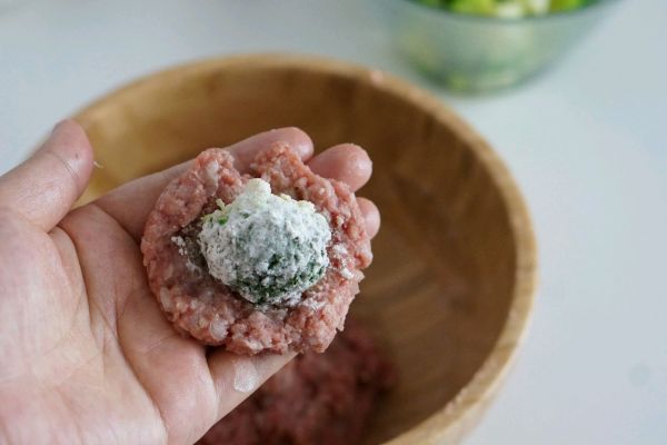 不油炸低热量香酥牛肉蔬菜丸