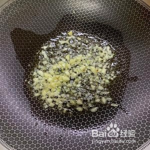 蒜蓉蚝油西兰花,减肥者必备的饱腹菜肴。