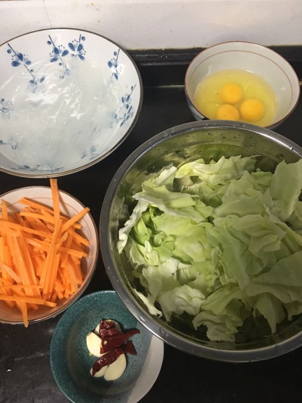 包菜鸡蛋炒粉丝