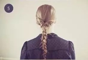 怎么叫优雅随意的小盘发