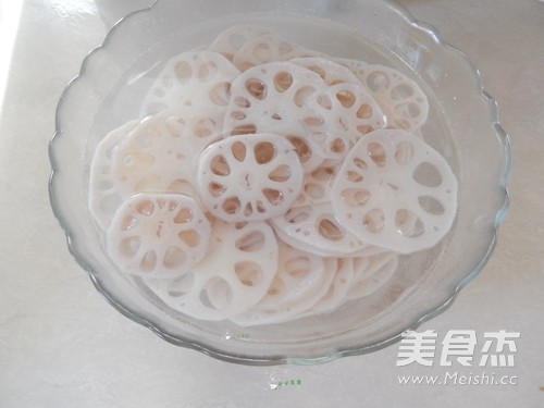 葱油藕片的做法