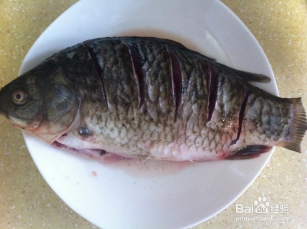 粤式清蒸鲫鱼的做法
