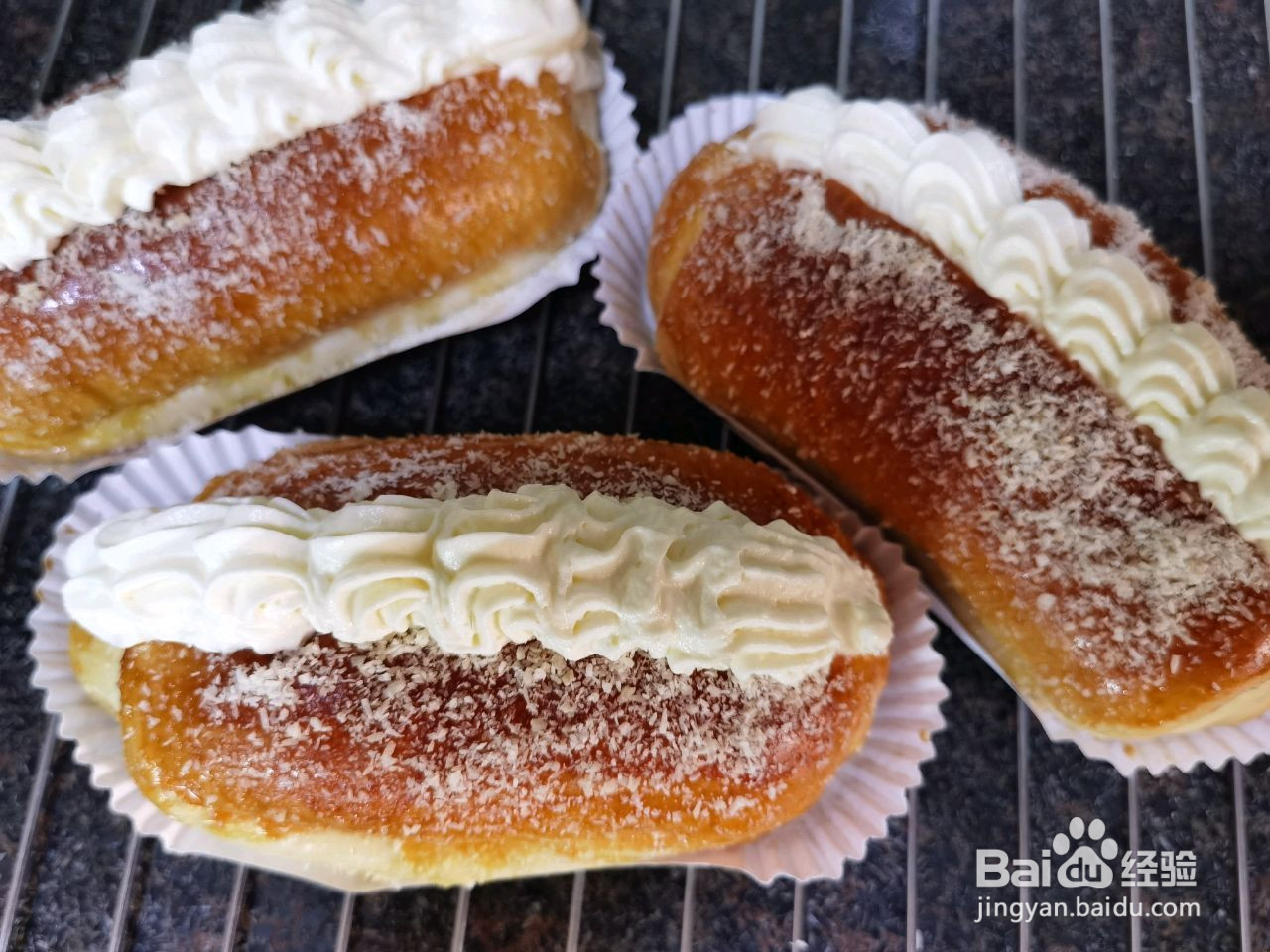 椰丝奶油面包的做法