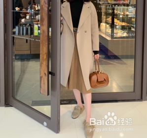 杏色大衣如何搭配