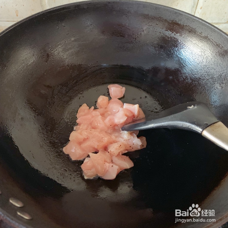 百吃不厌的秋葵鲜贝炒鸡胸肉