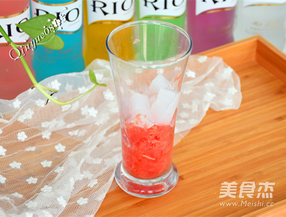 红柚椰香鸡尾酒
