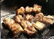 酥香肉嫩的江苏名菜－无锡骨