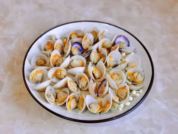 蒜蓉蛤蜊蒸金针菇