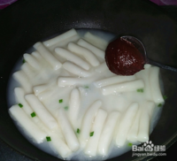 风味辣酱炒年糕