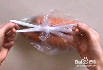 手链活结打法一拉收紧