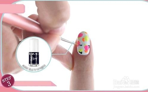 夏天如何为指甲进行美甲彩绘