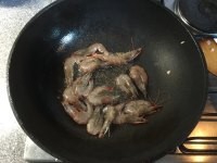 如何做出一份鲜美绝佳的墨鱼汁意面？