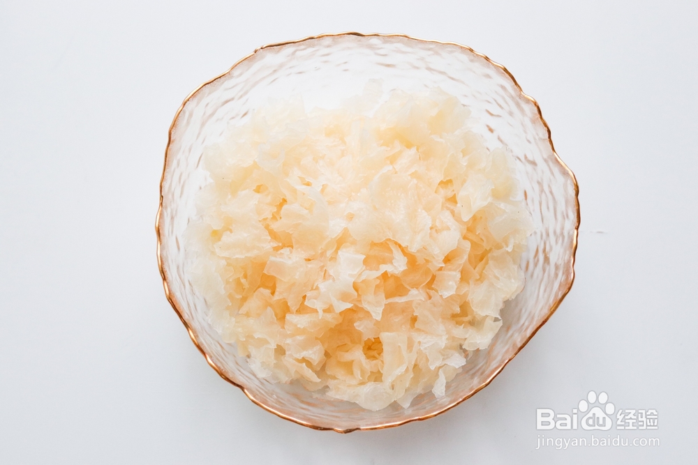 简单无压力做莲子百合银耳羹