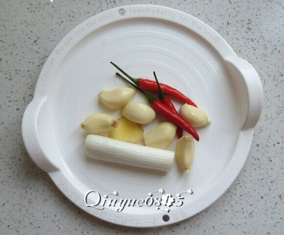 蒜香蚝油菊花菜