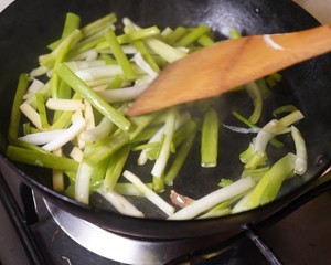 香葱烧鳕鱼的做法